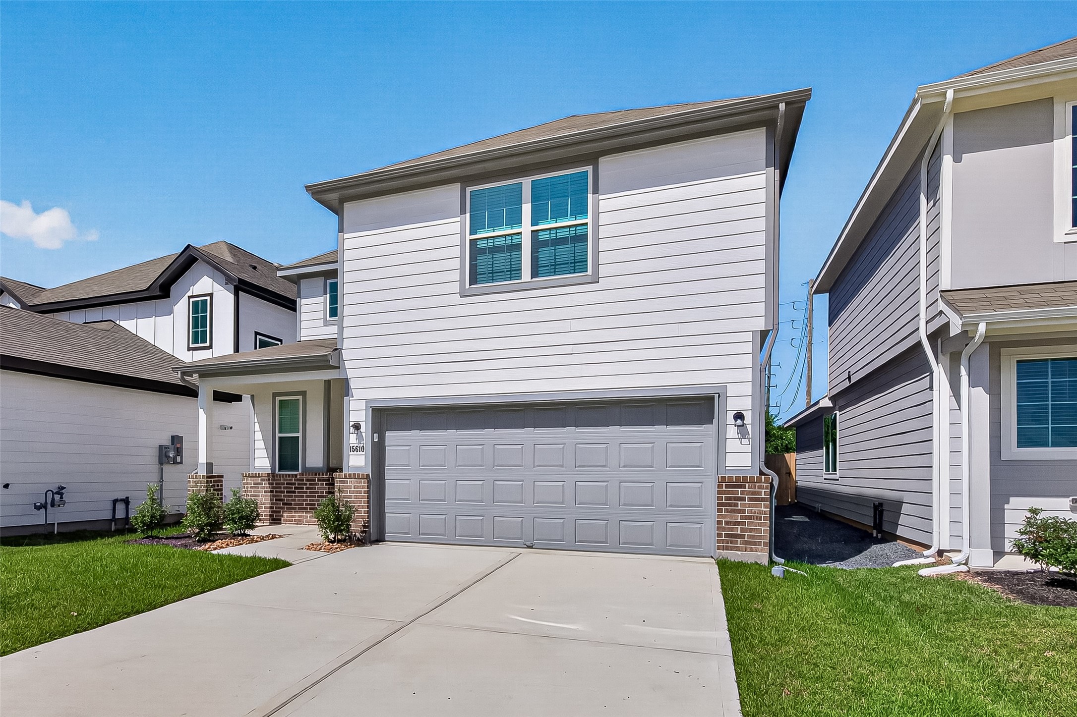 15610 Coneflower Hills Drive Property Photo 4