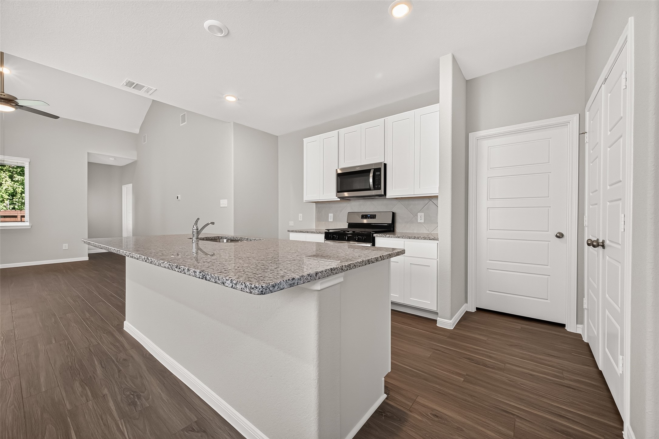 15610 Coneflower Hills Drive Property Photo 9