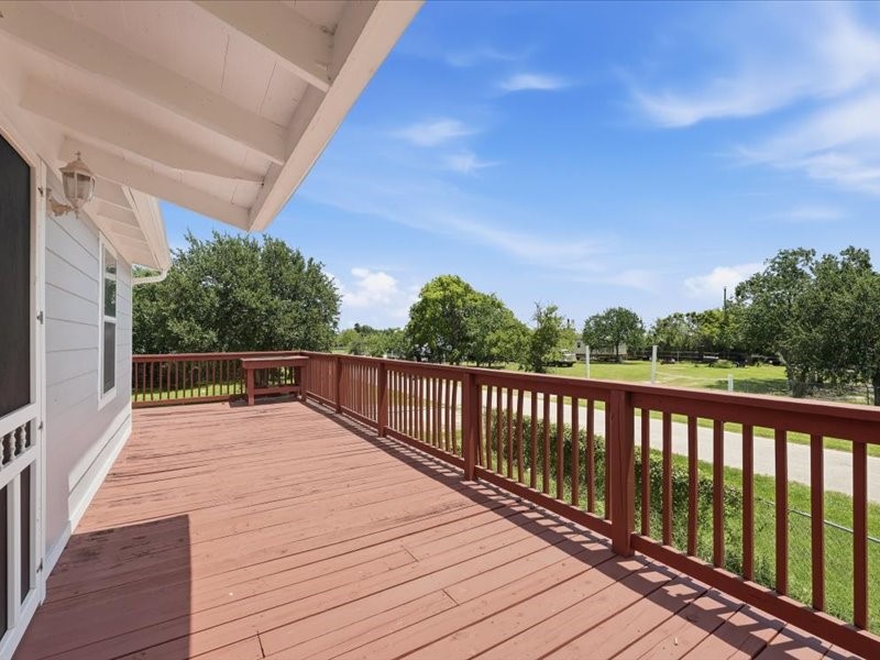 4416 Thompson Street Property Photo 5