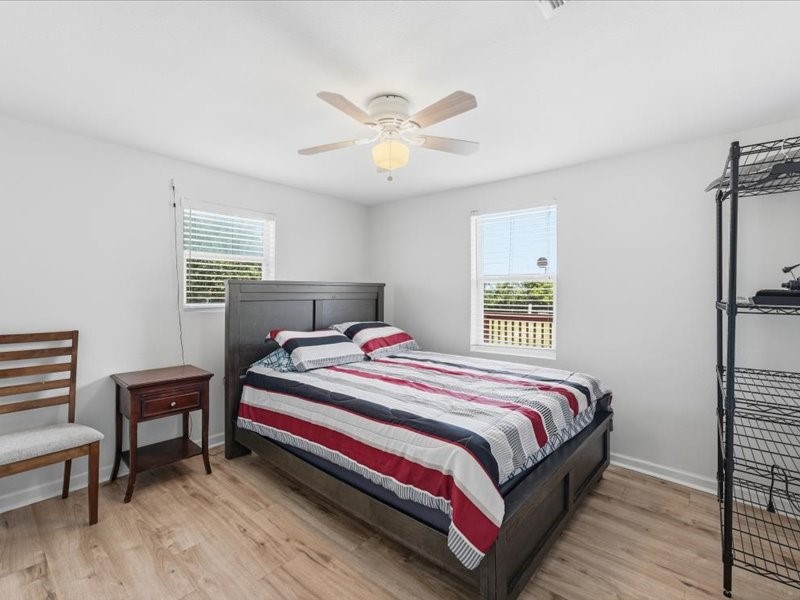 4416 Thompson Street Property Photo 20