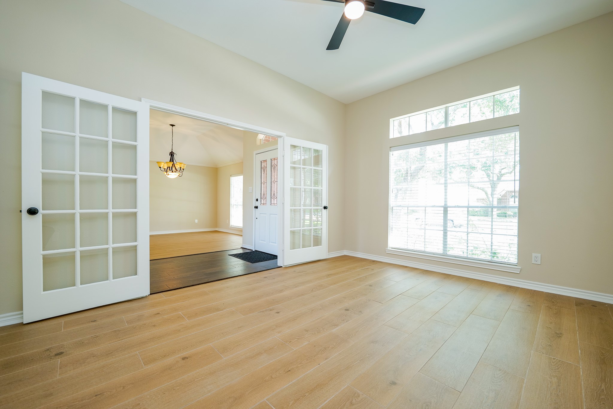1823 Brightlake Way Property Photo 4