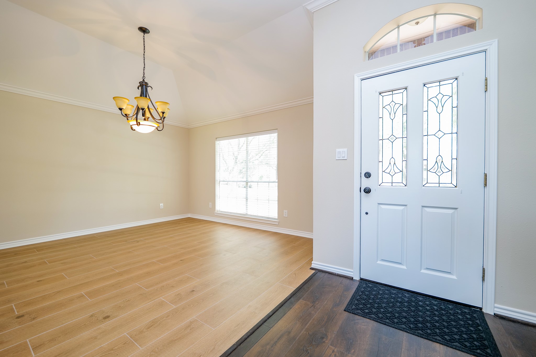 1823 Brightlake Way Property Photo 6