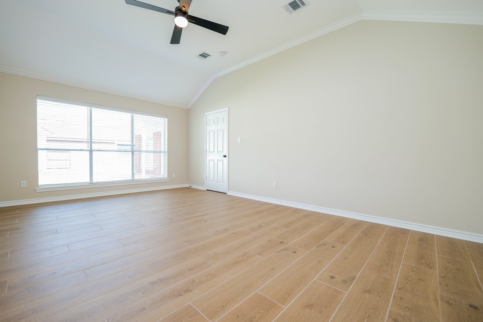 1823 Brightlake Way Property Photo 19