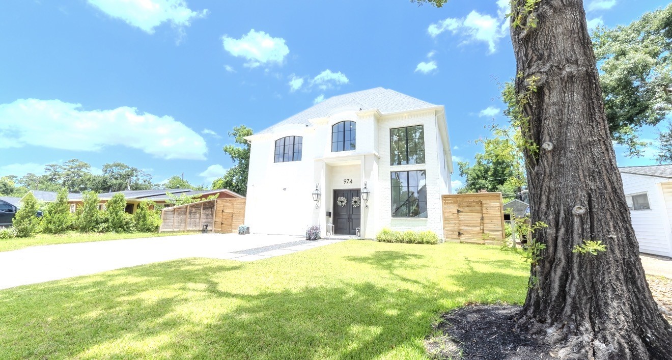 974 W 43rd Street Property Photo 40