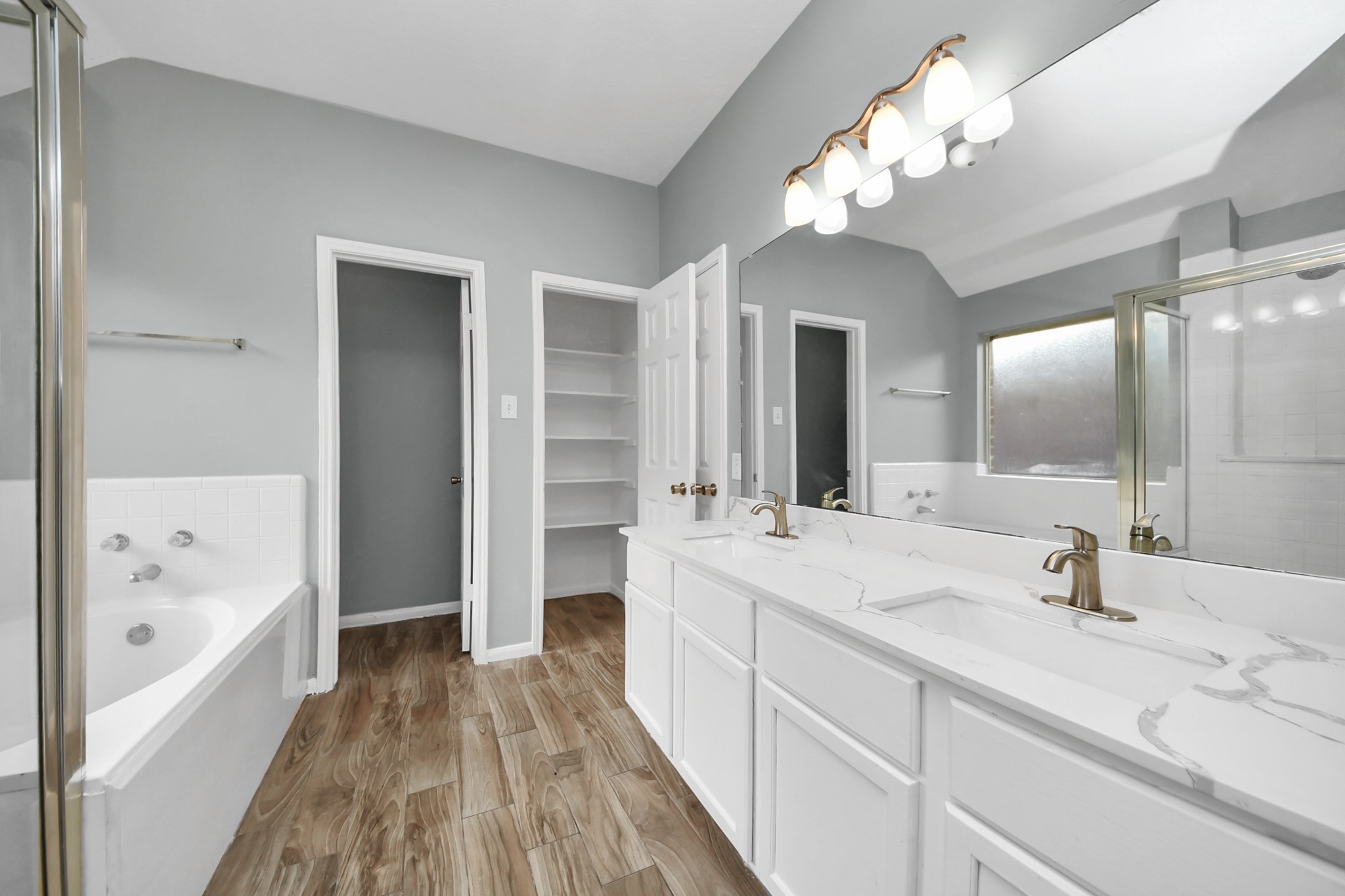 4805 E Columbary Drive Property Photo 34