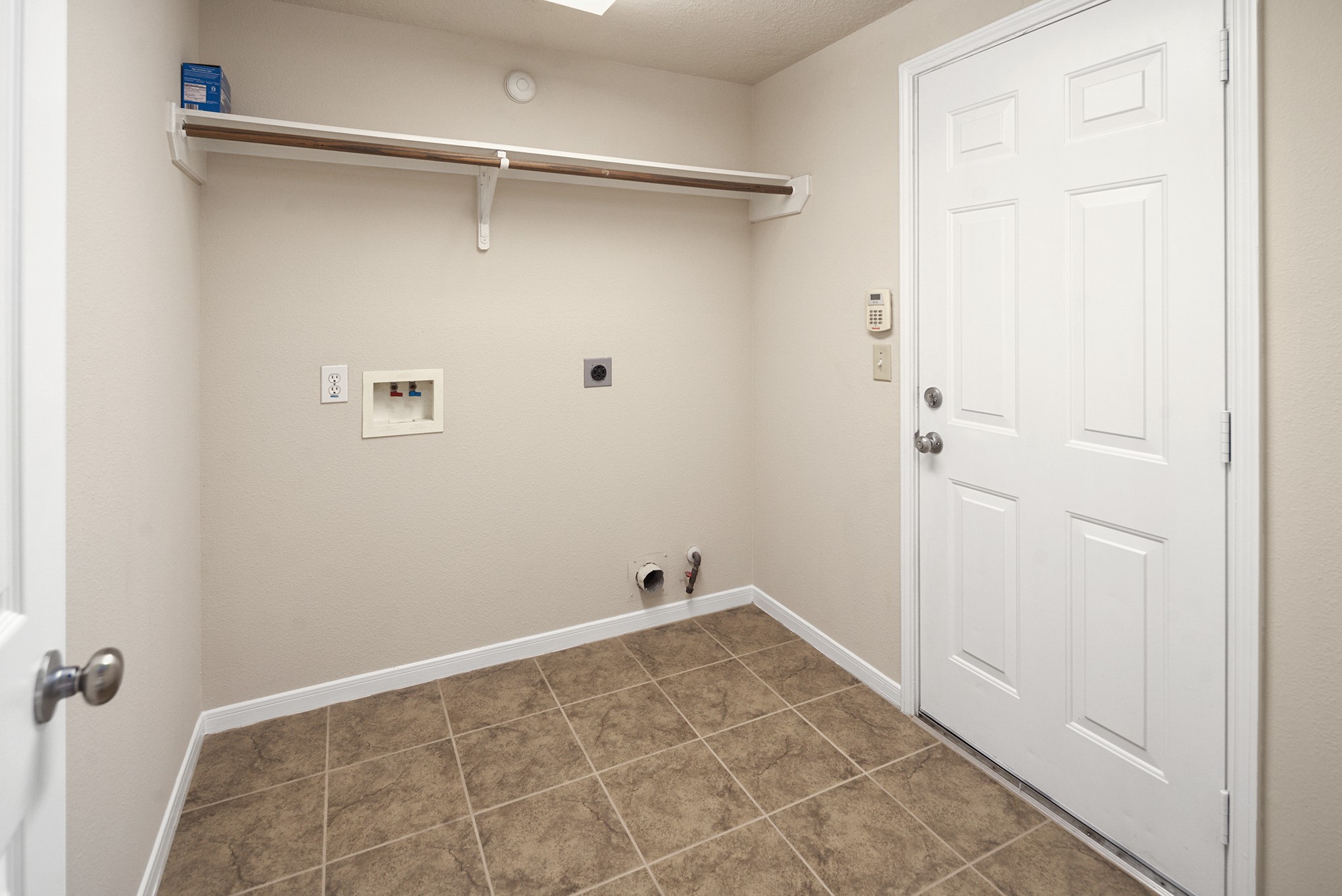 18614 Atasca Dr South Property Photo 13
