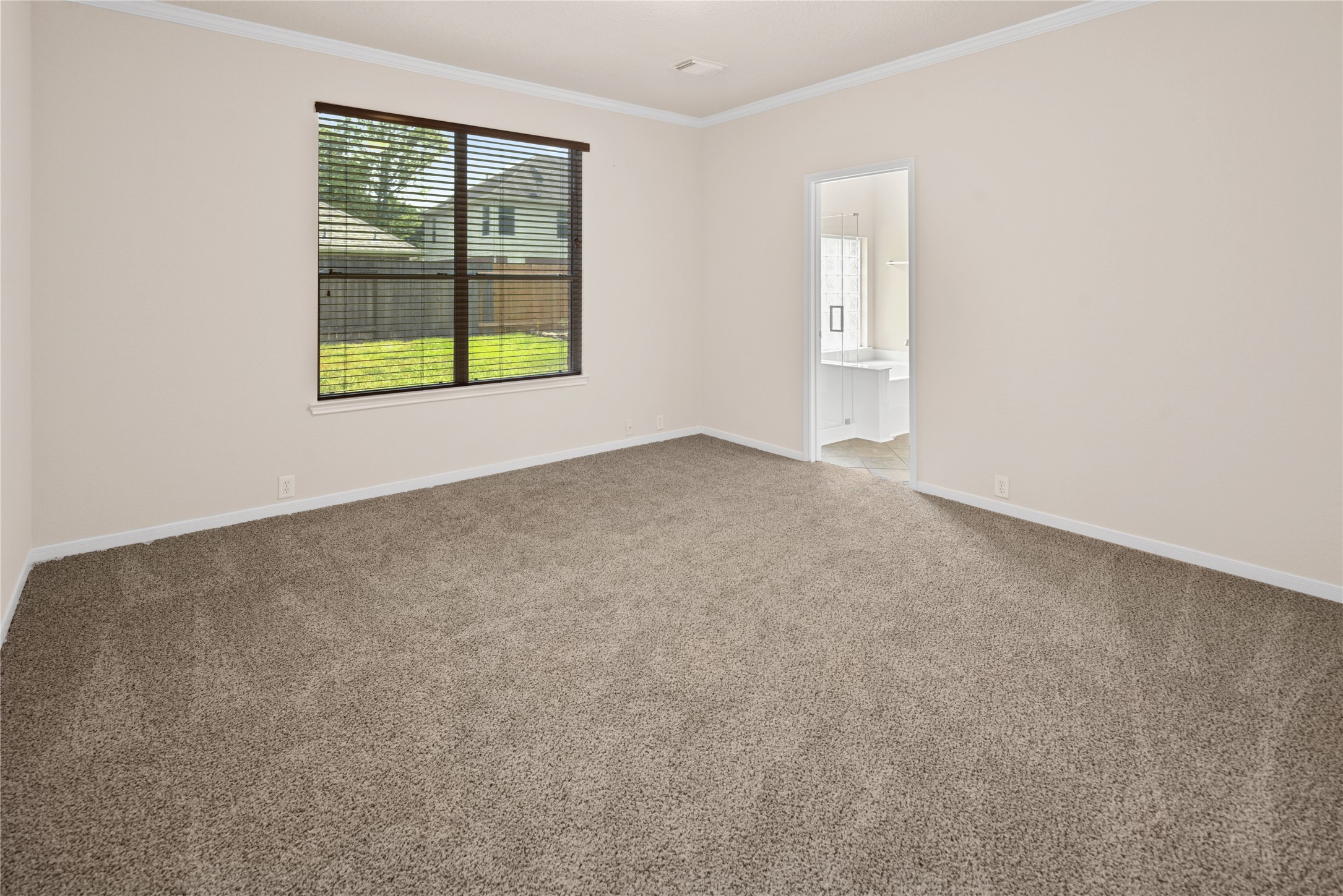 18614 Atasca Dr South Property Photo 14