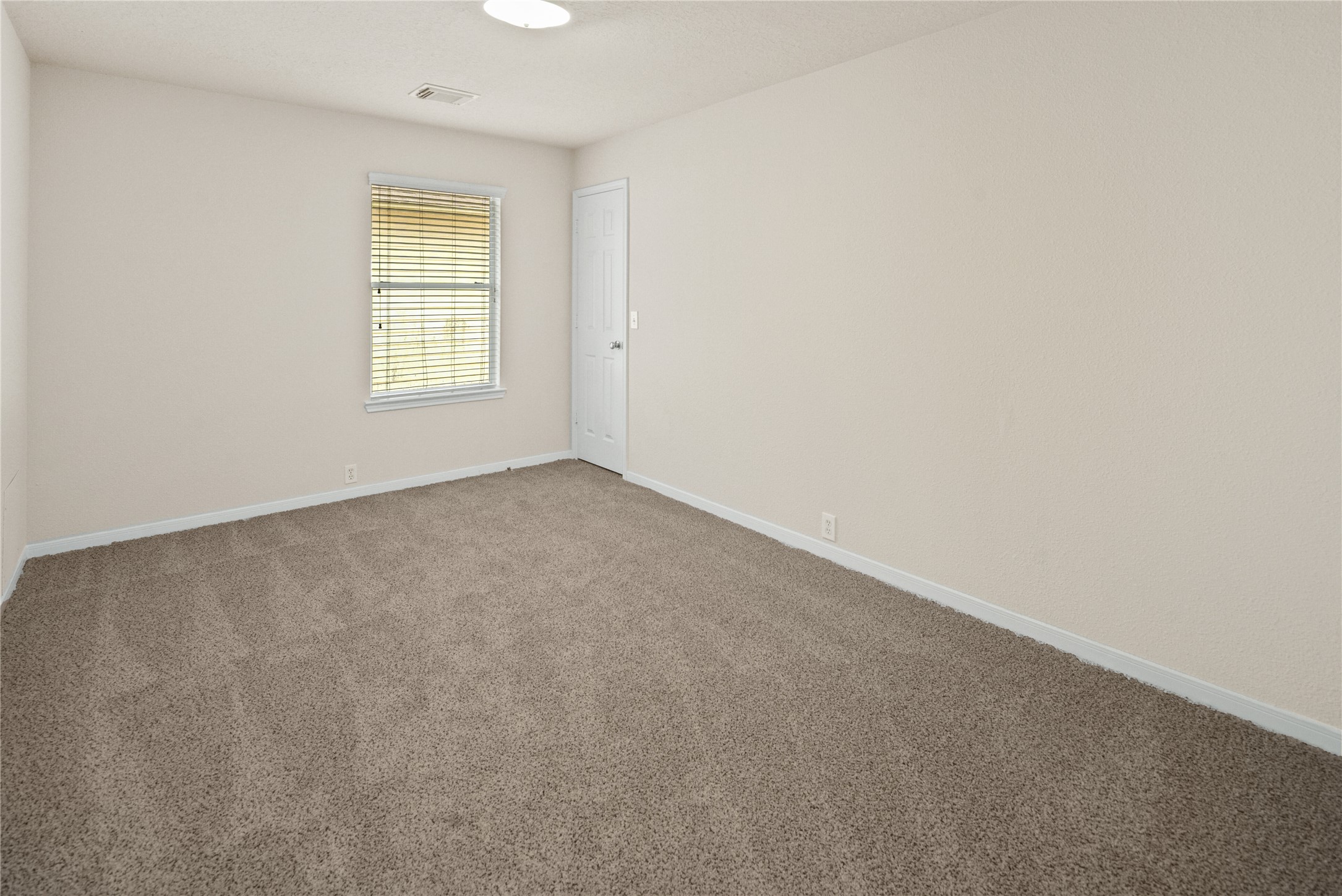 18614 Atasca Dr South Property Photo 23