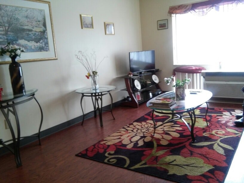 1801 N Broadway Ave Property Photo 7
