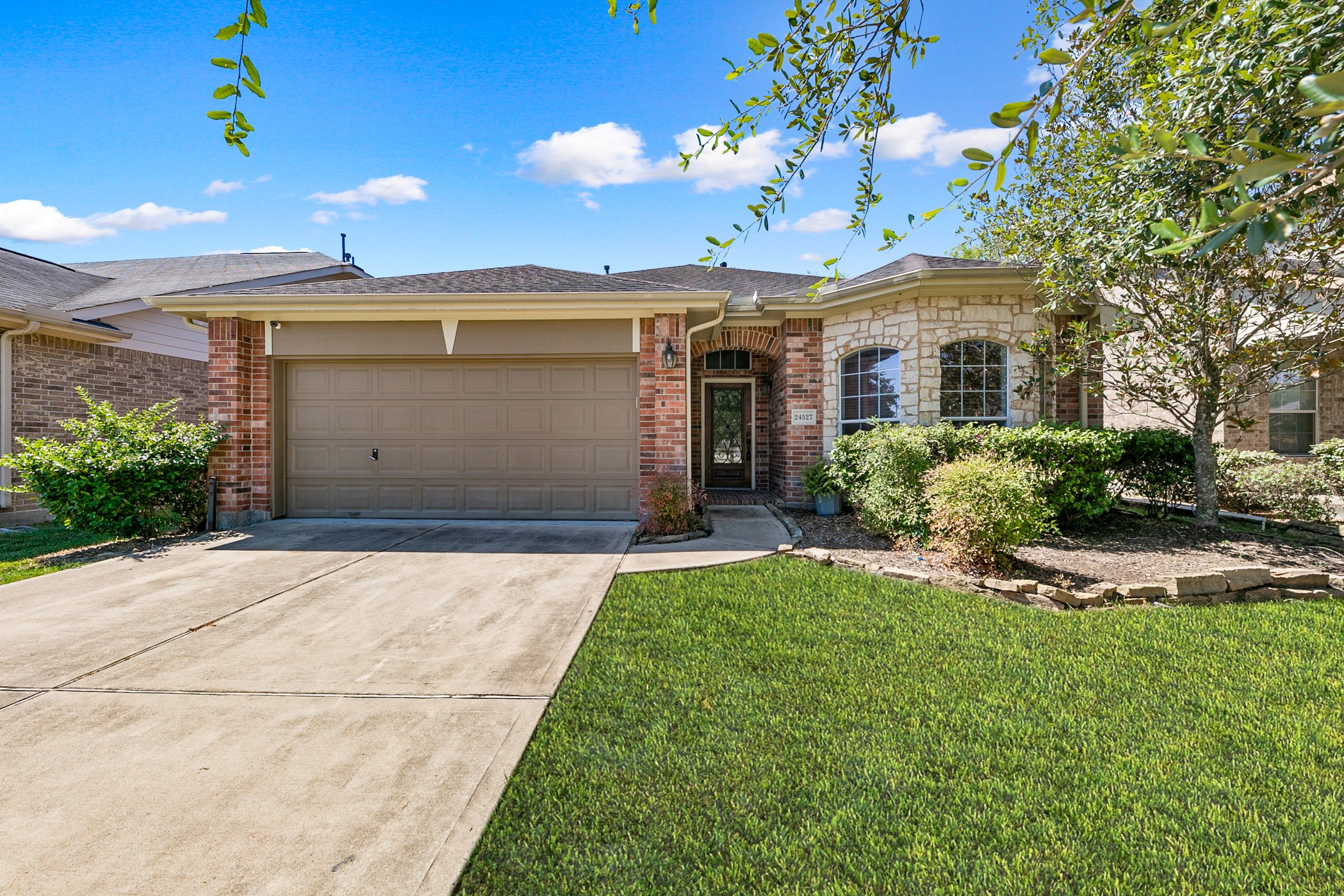 24527 Spring Harbor Drive Property Photo 1
