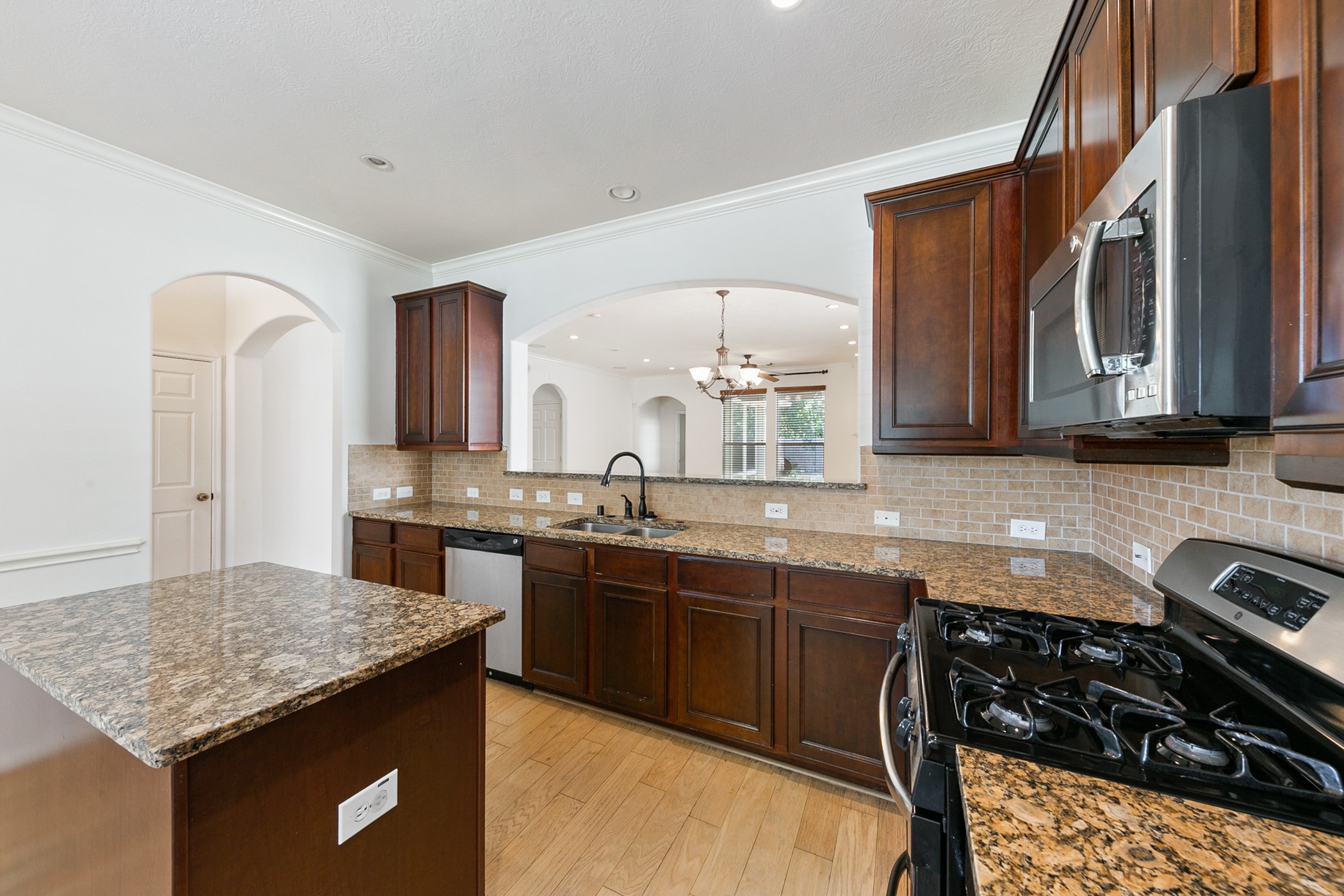 24527 Spring Harbor Drive Property Photo 5