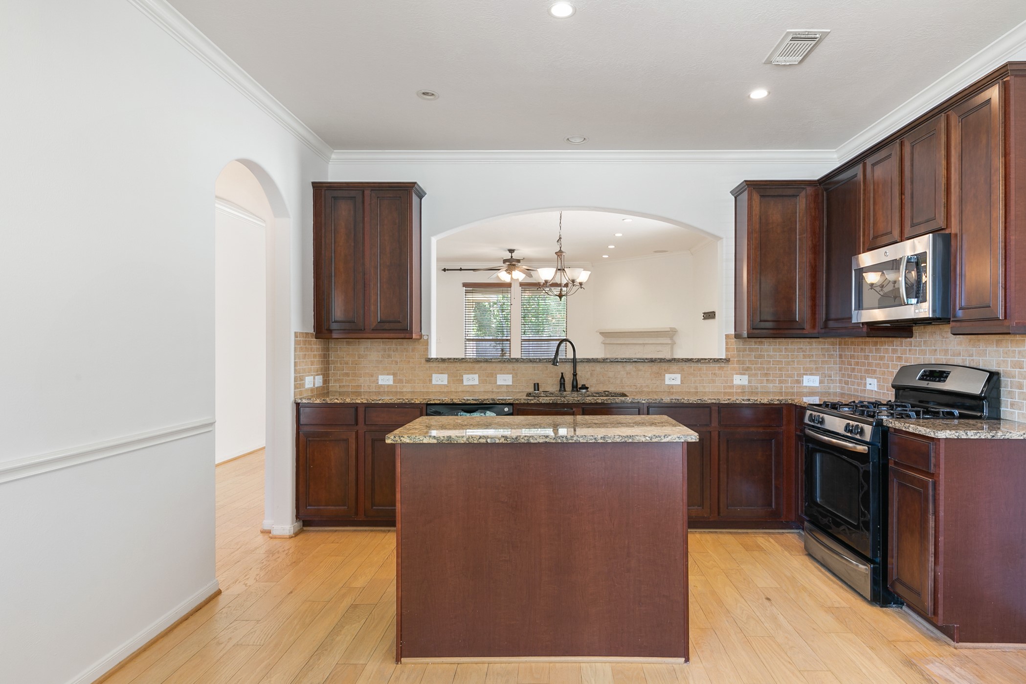24527 Spring Harbor Drive Property Photo 6