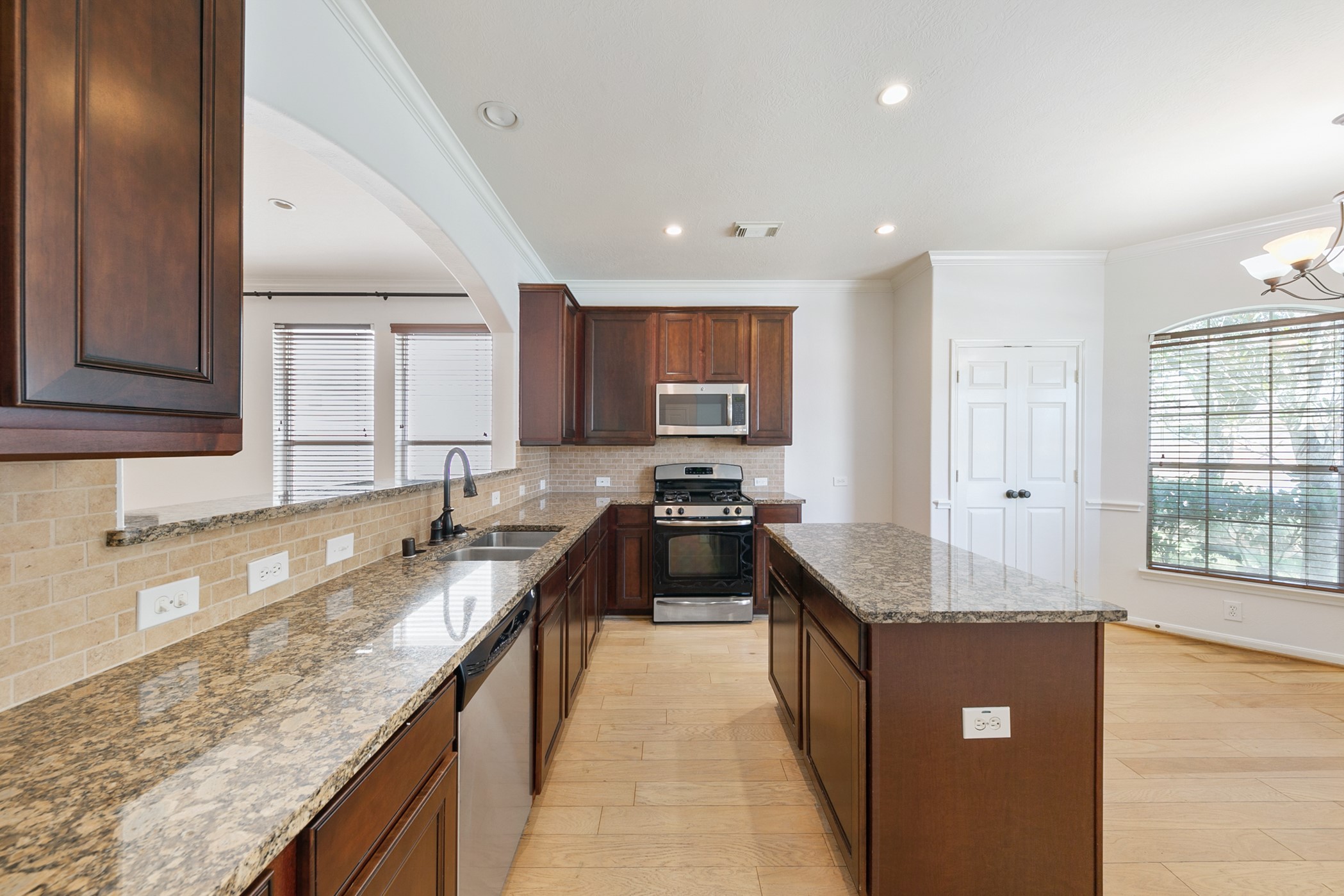 24527 Spring Harbor Drive Property Photo 7