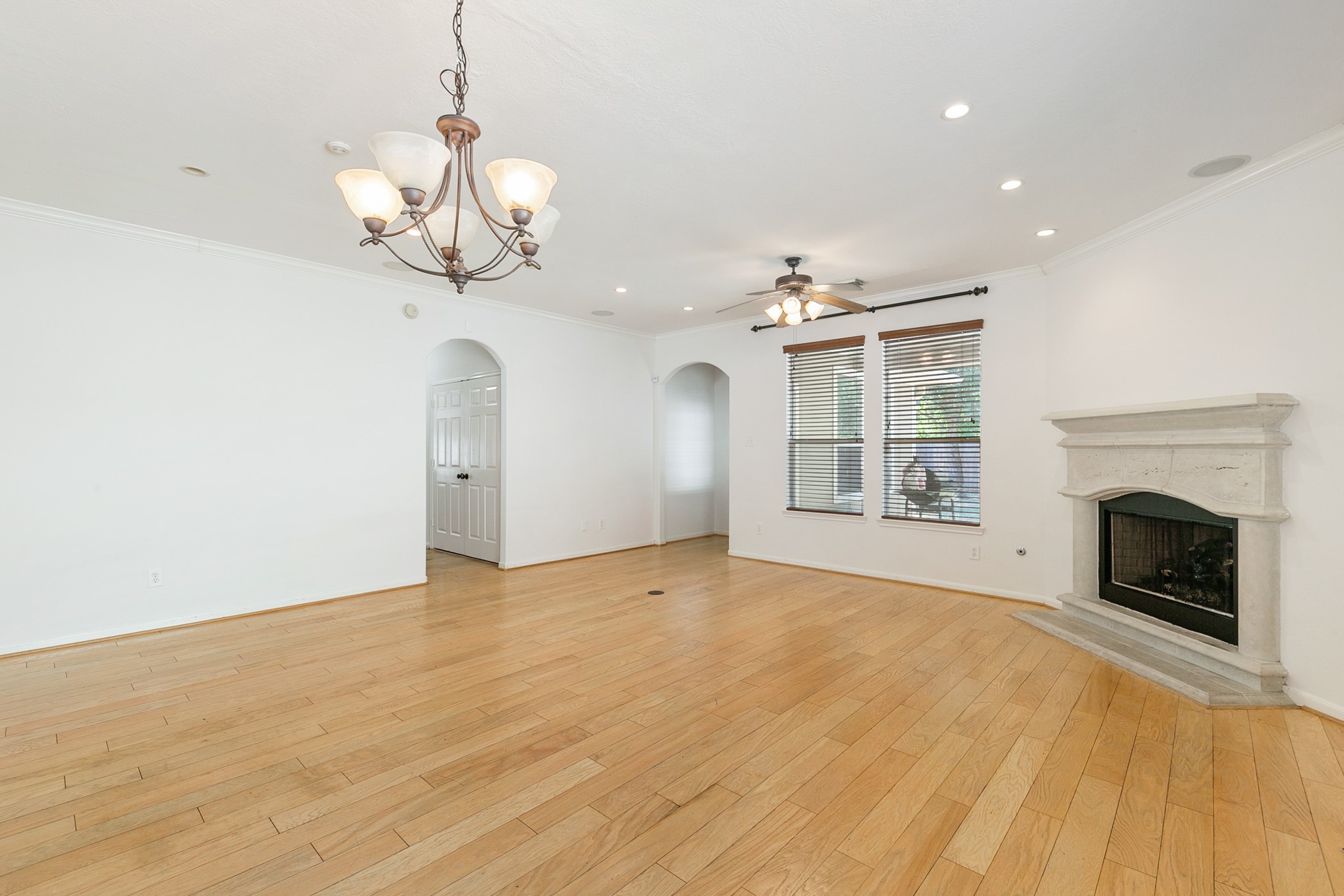 24527 Spring Harbor Drive Property Photo 10