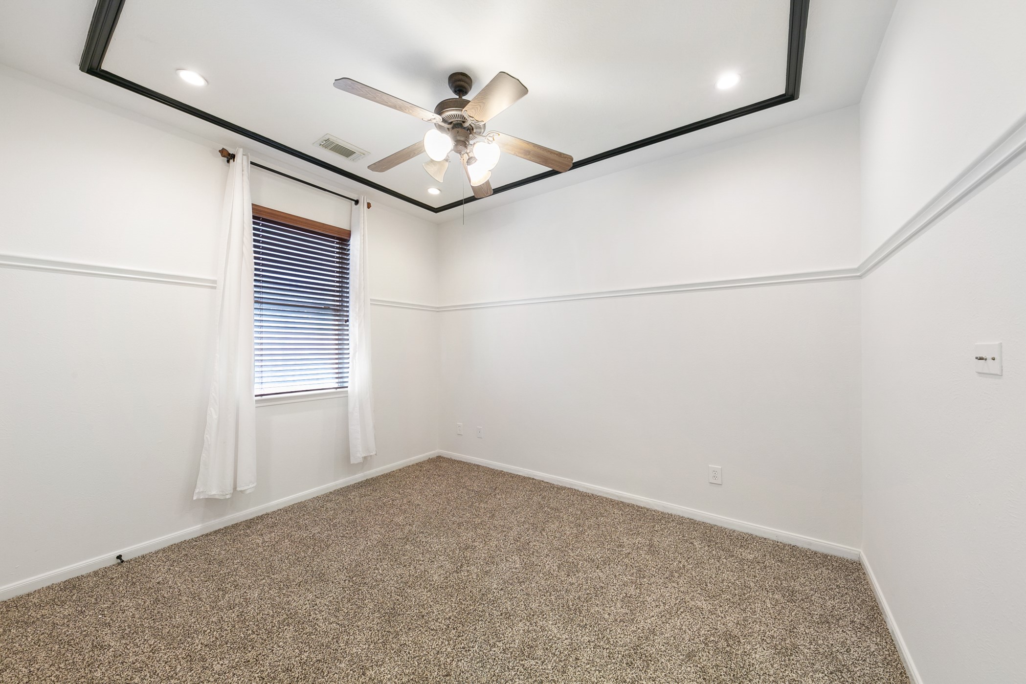 24527 Spring Harbor Drive Property Photo 17
