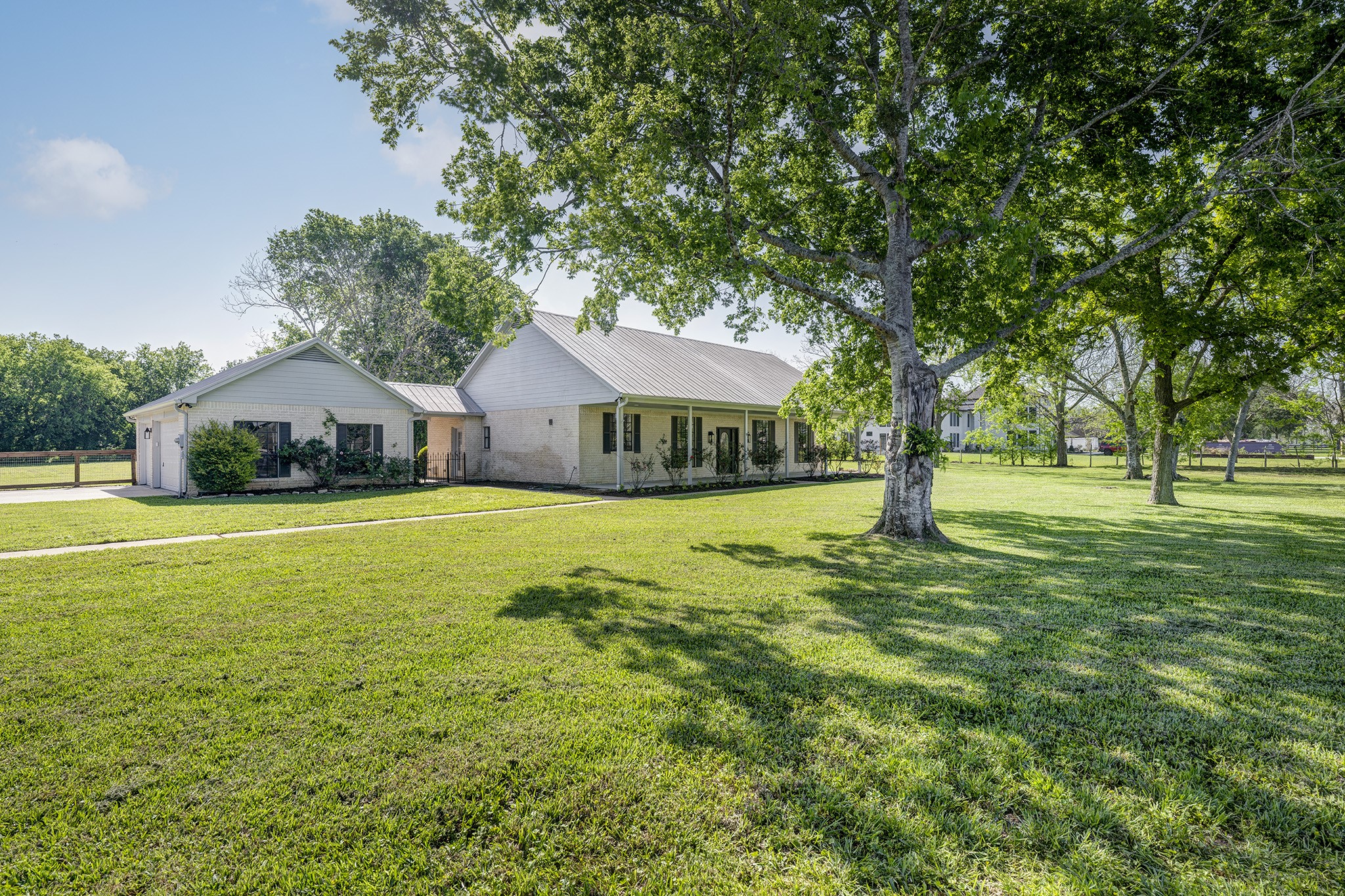 6902 Bois D Arc Lane Property Photo 1