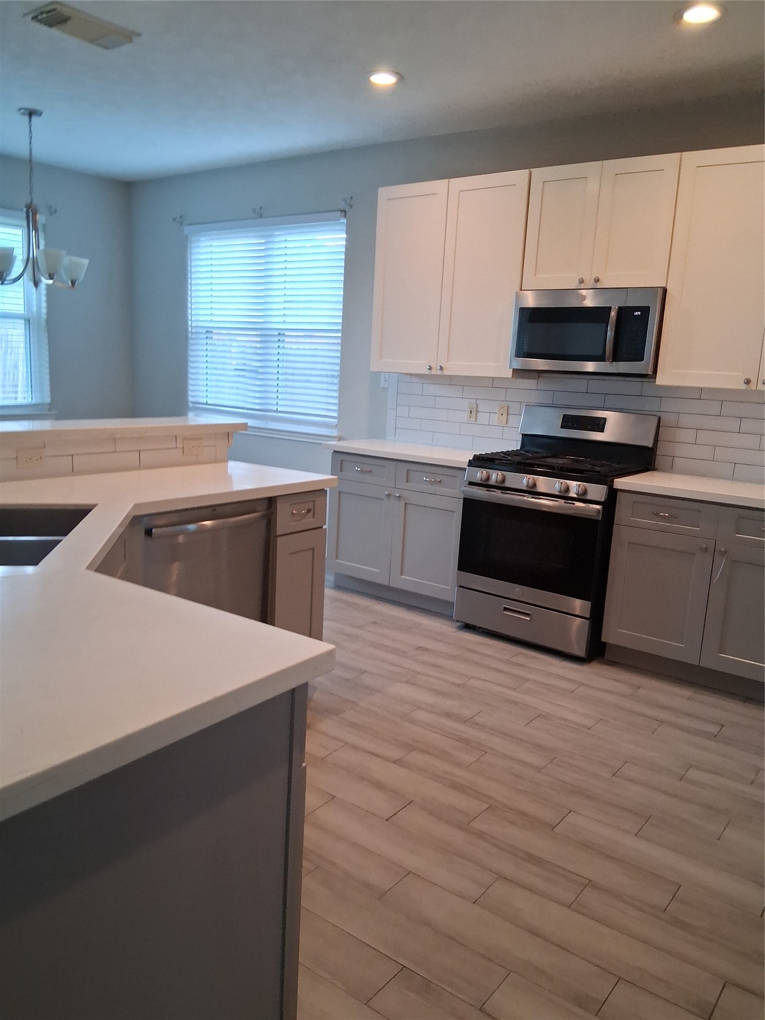 10015 Dawn Brook Drive Property Photo 3