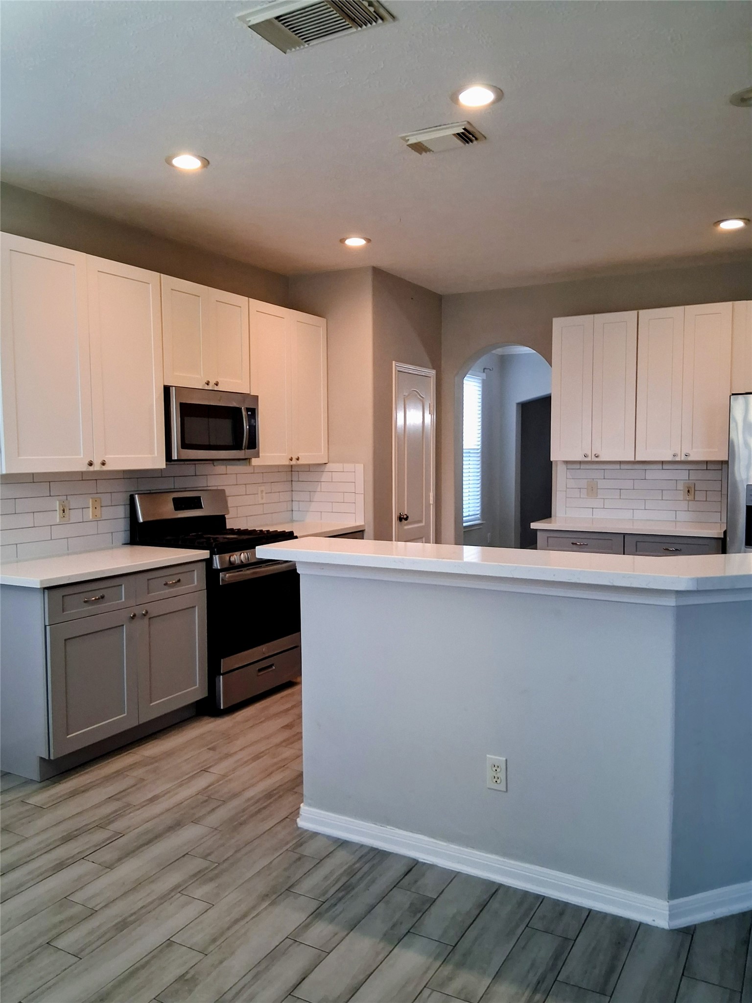 10015 Dawn Brook Drive Property Photo 4