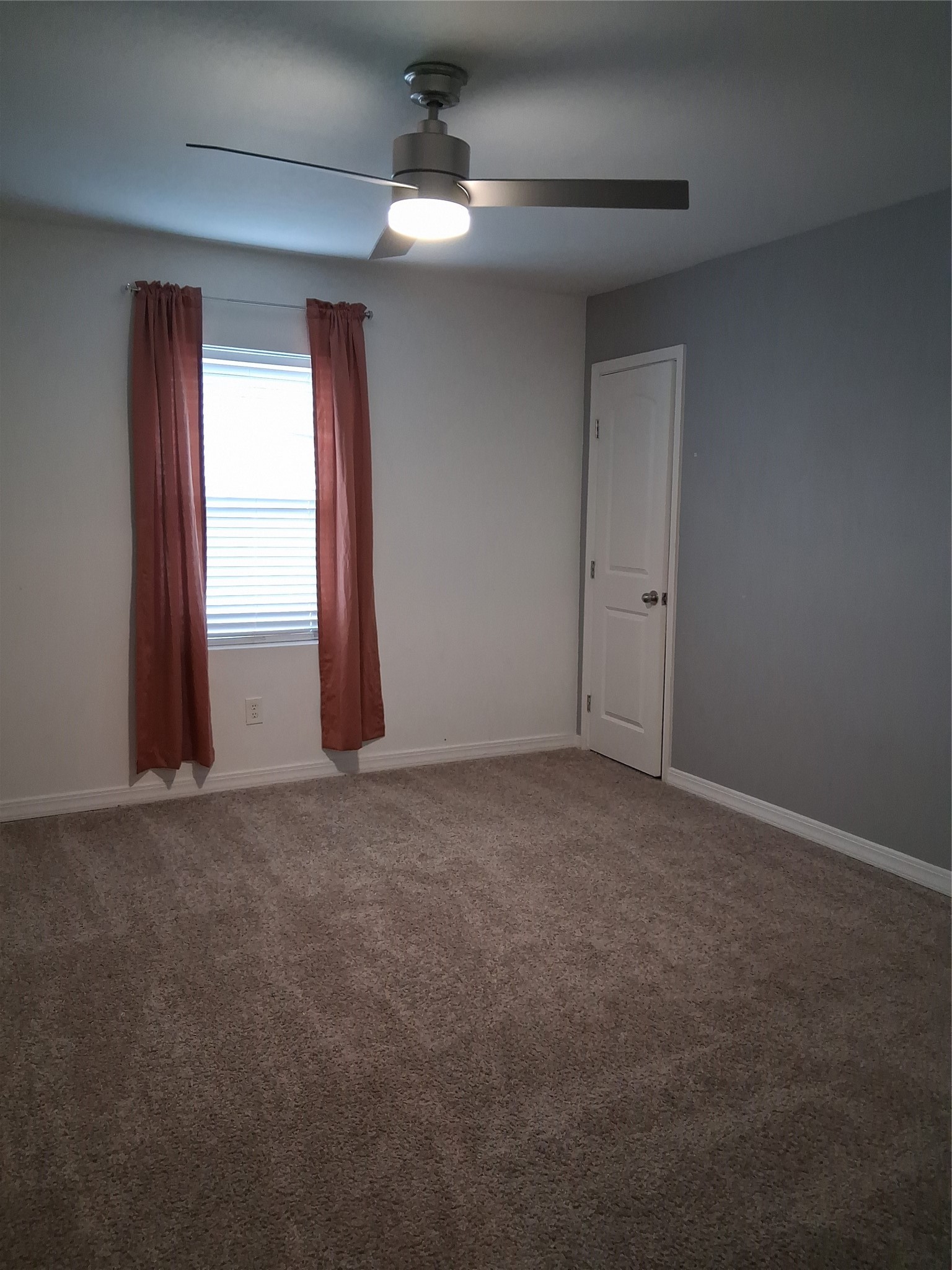 10015 Dawn Brook Drive Property Photo 13