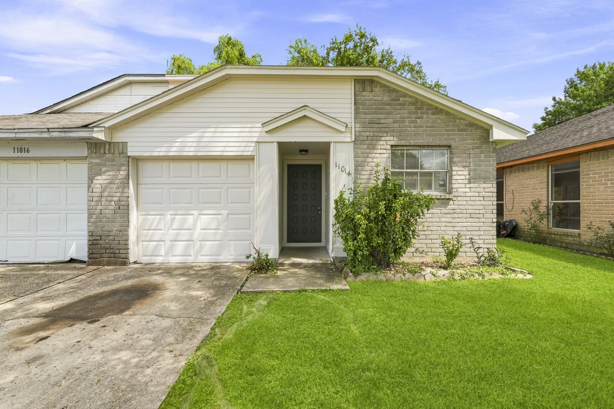 11014 Misty Summit Drive Property Photo 1
