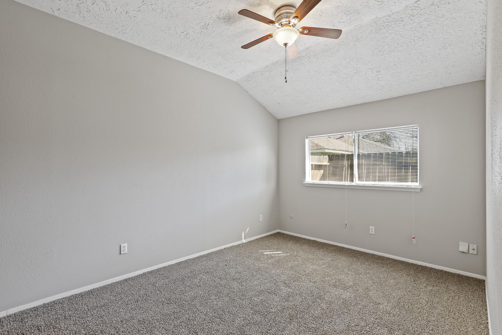 11014 Misty Summit Drive Property Photo 8