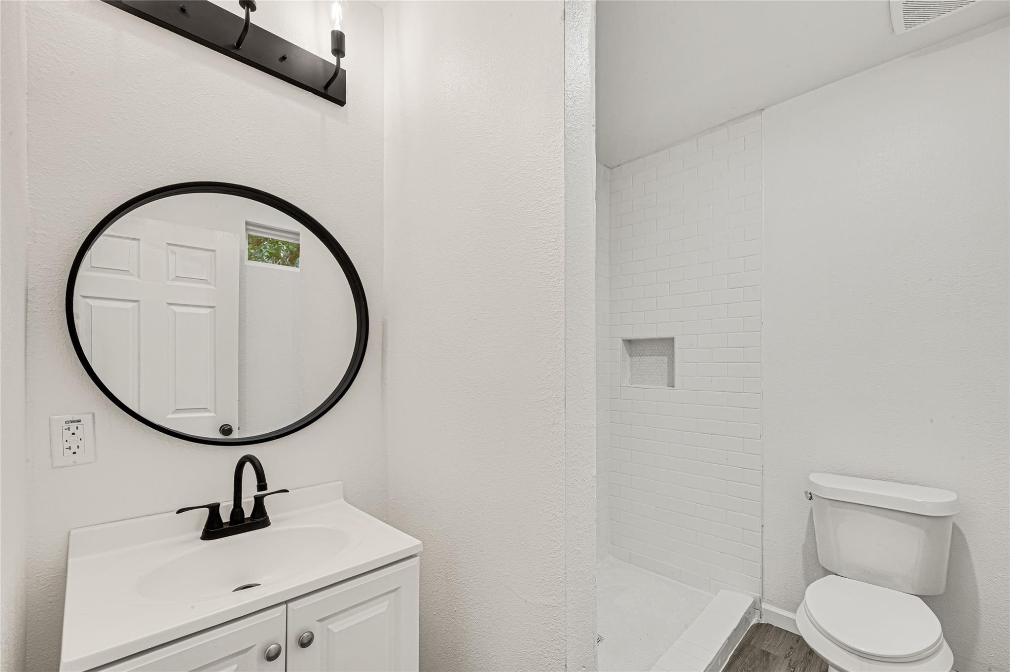 507 E 3rd Street Property Photo 18