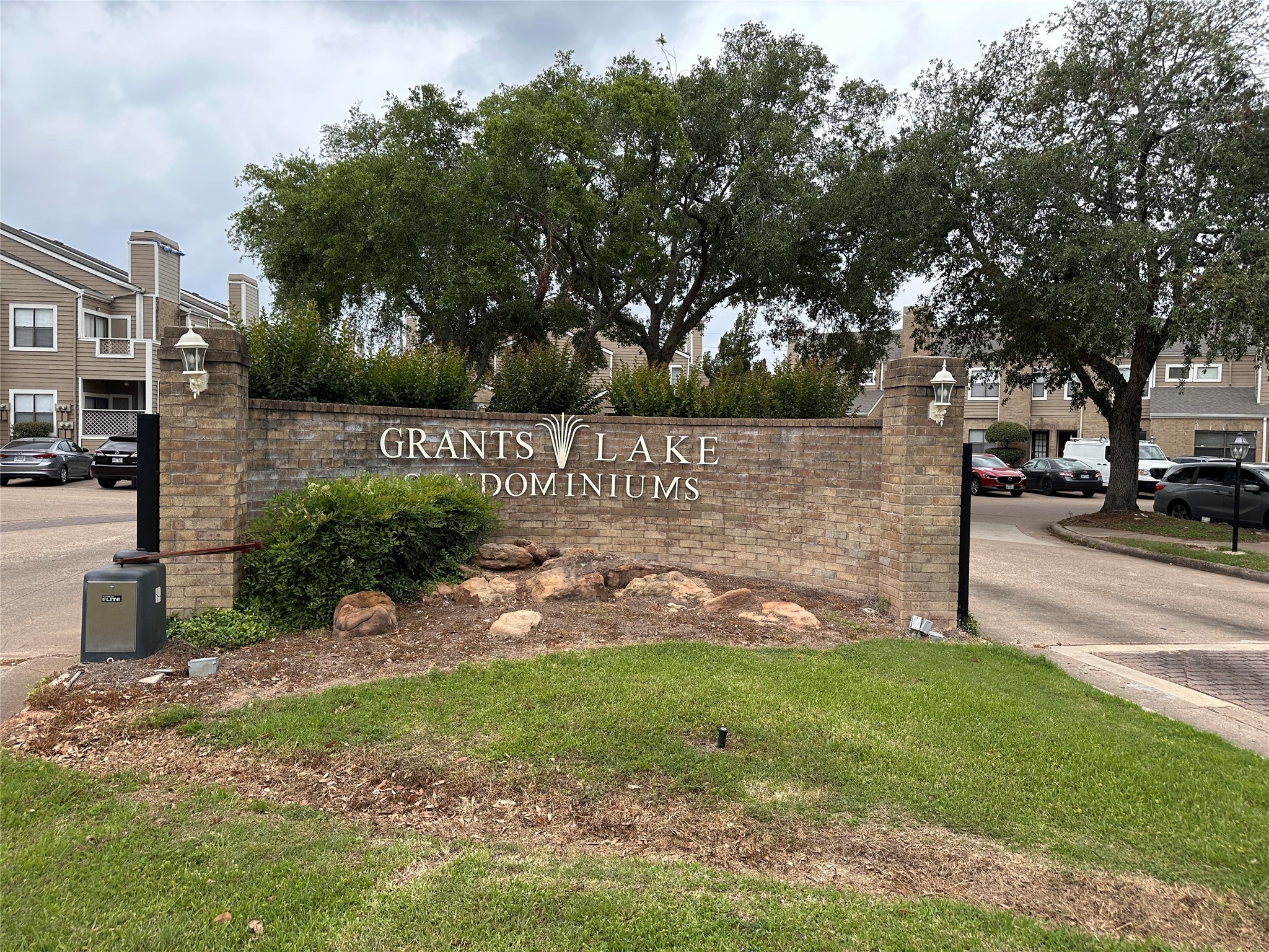 Colony Bend Elementary School Real Estate Listings Main Image