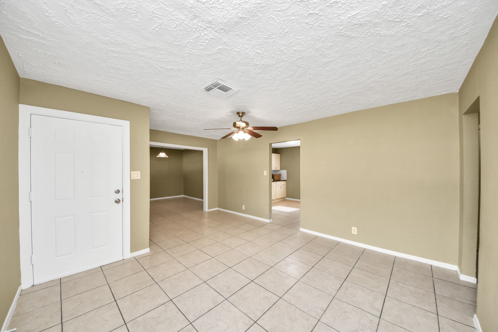 10117 Dulcimer Street Property Photo 8