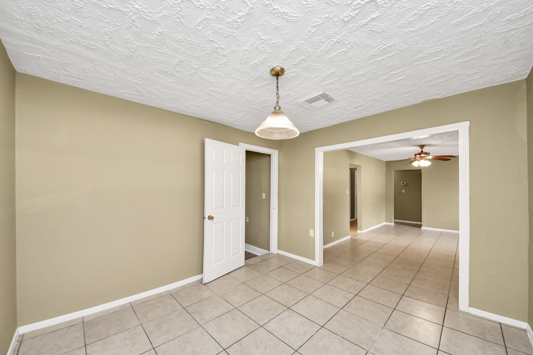 10117 Dulcimer Street Property Photo 12