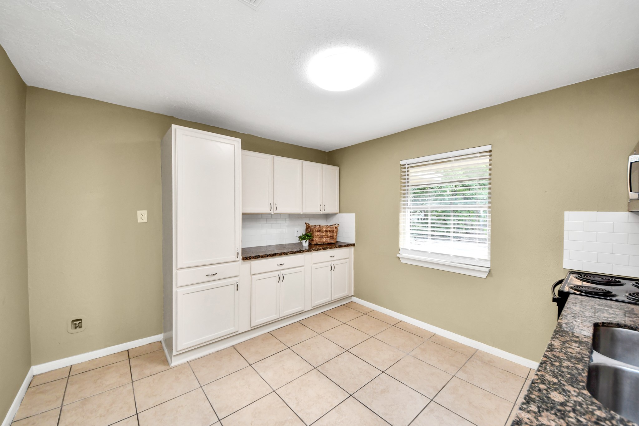 10117 Dulcimer Street Property Photo 20
