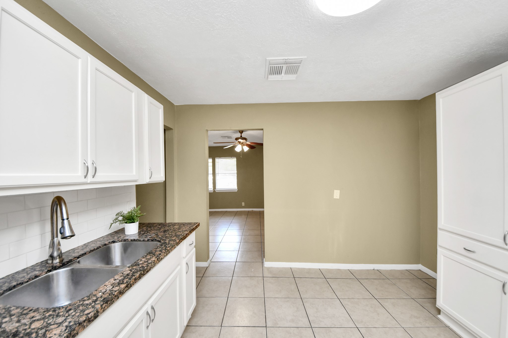 10117 Dulcimer Street Property Photo 24