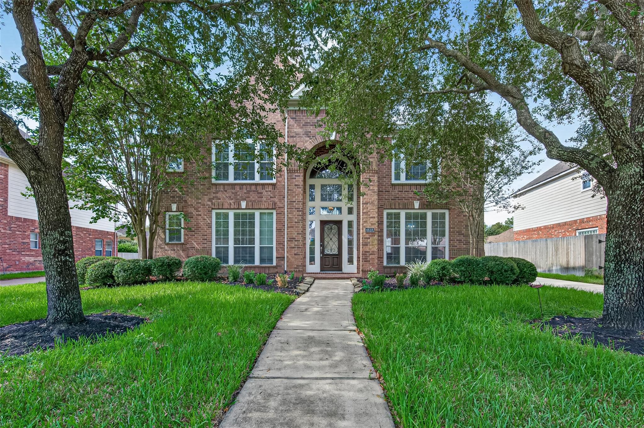 4618 Ambrosia Springs Lane Property Photo 3
