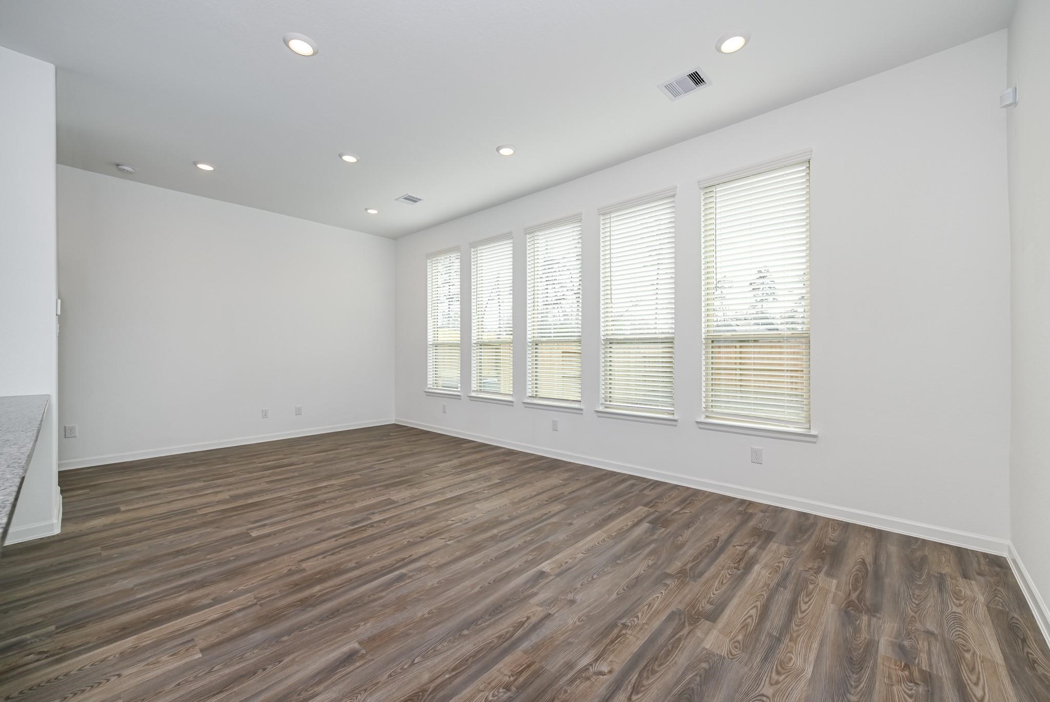 658 Aspen Falls Court Property Photo 15