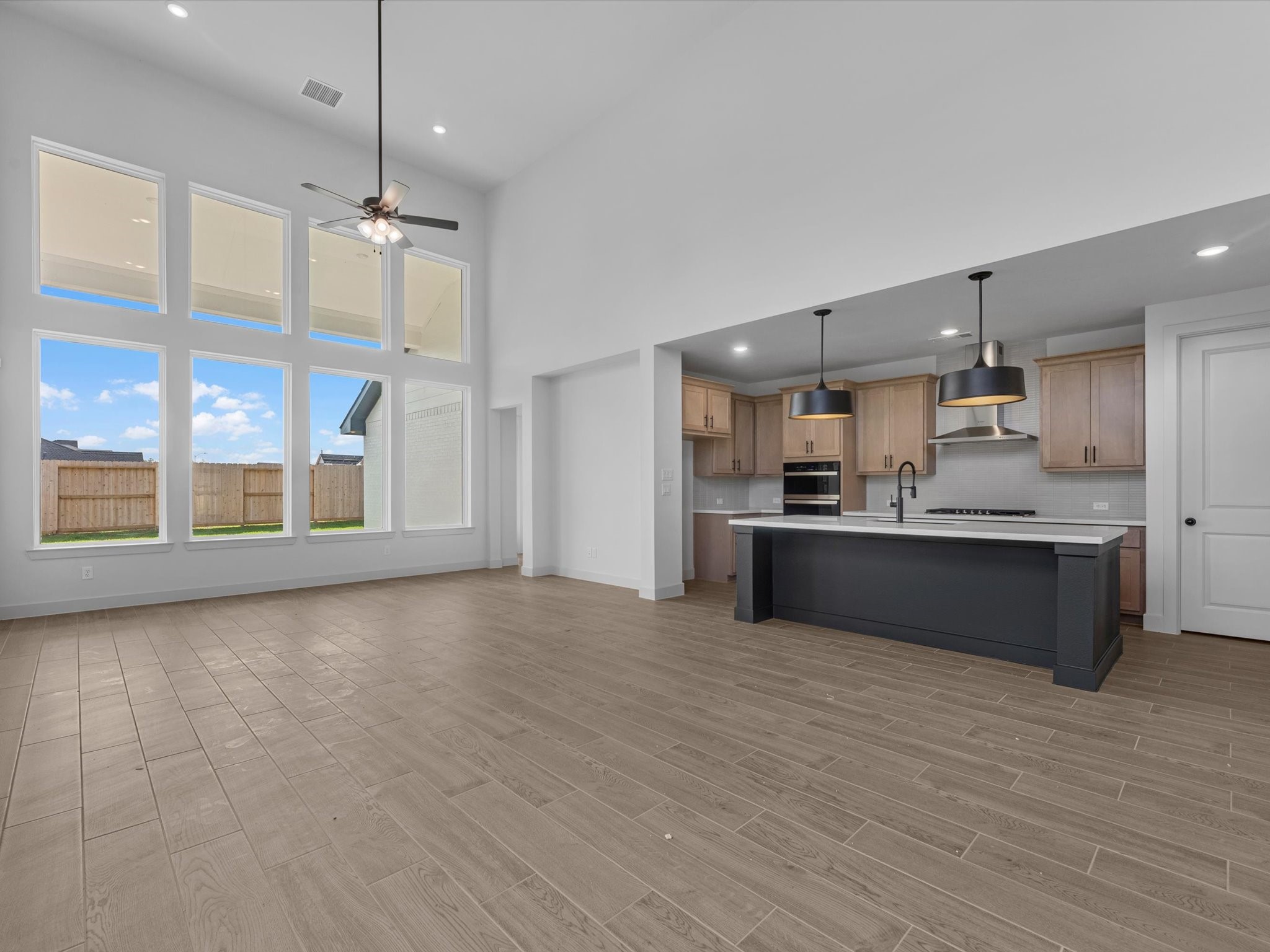 1106 New Haven Lane Property Photo 3