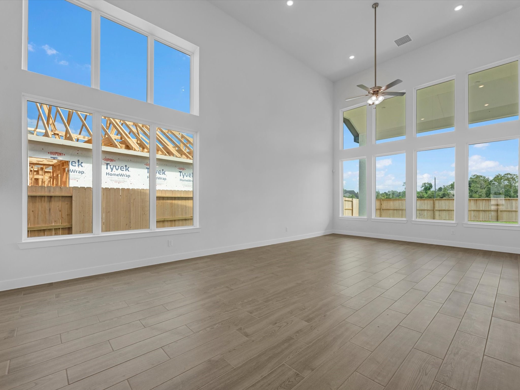 1106 New Haven Lane Property Photo 4