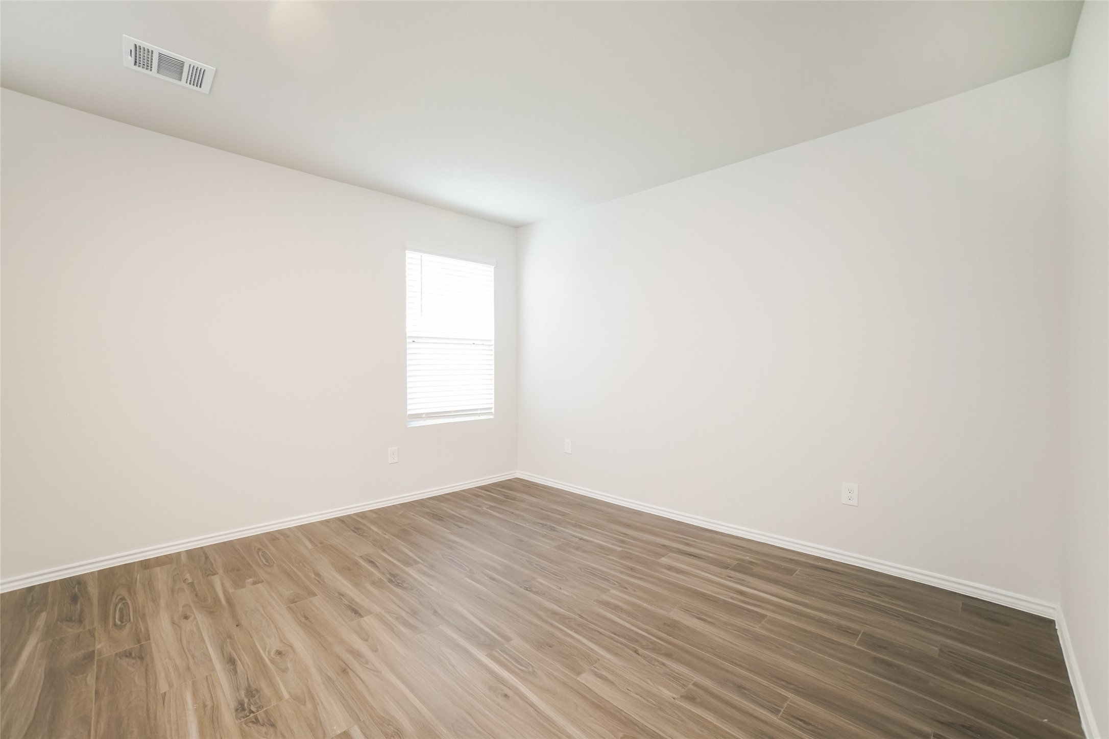 1217 Narrow Heights Drive Property Photo 6
