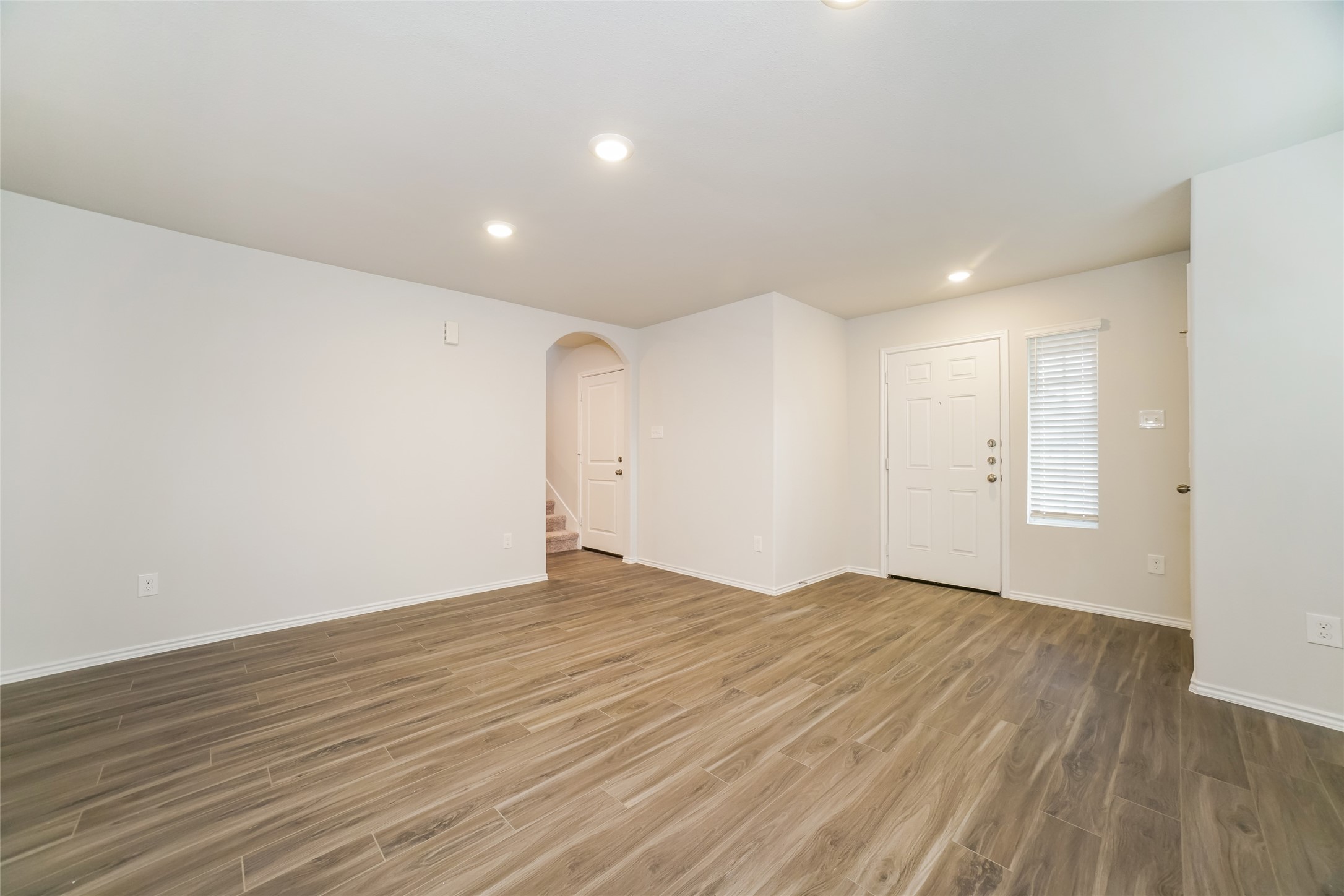 1217 Narrow Heights Drive Property Photo 8