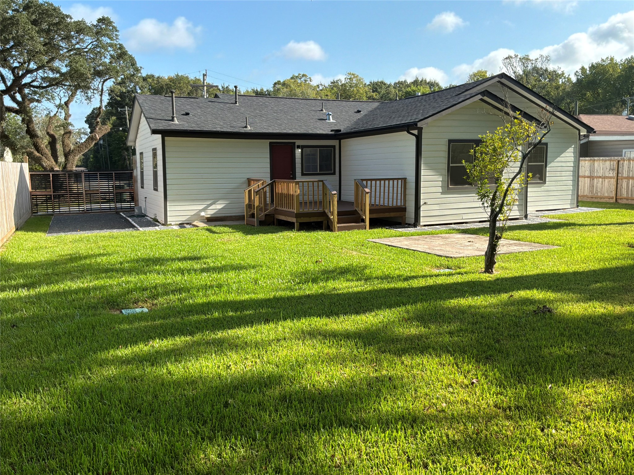 2740 Cos Street Property Photo 2