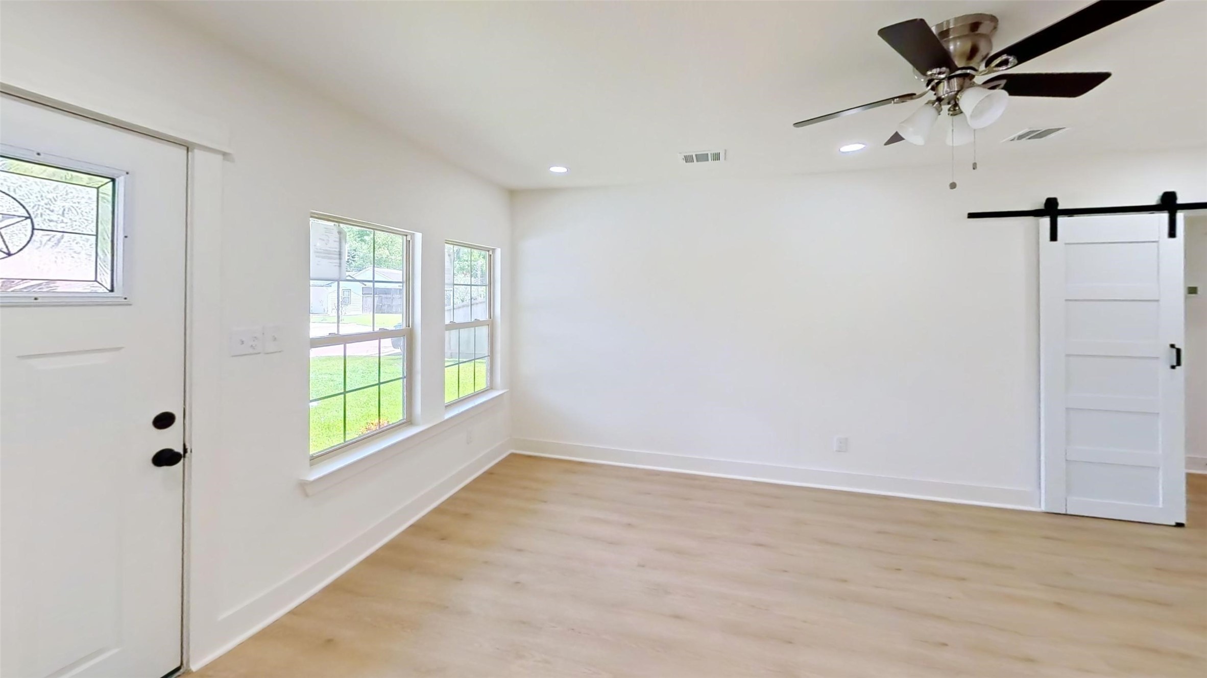 2740 Cos Street Property Photo 5