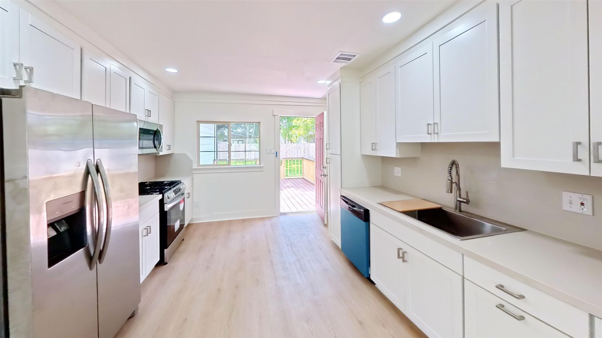 2740 Cos Street Property Photo 8