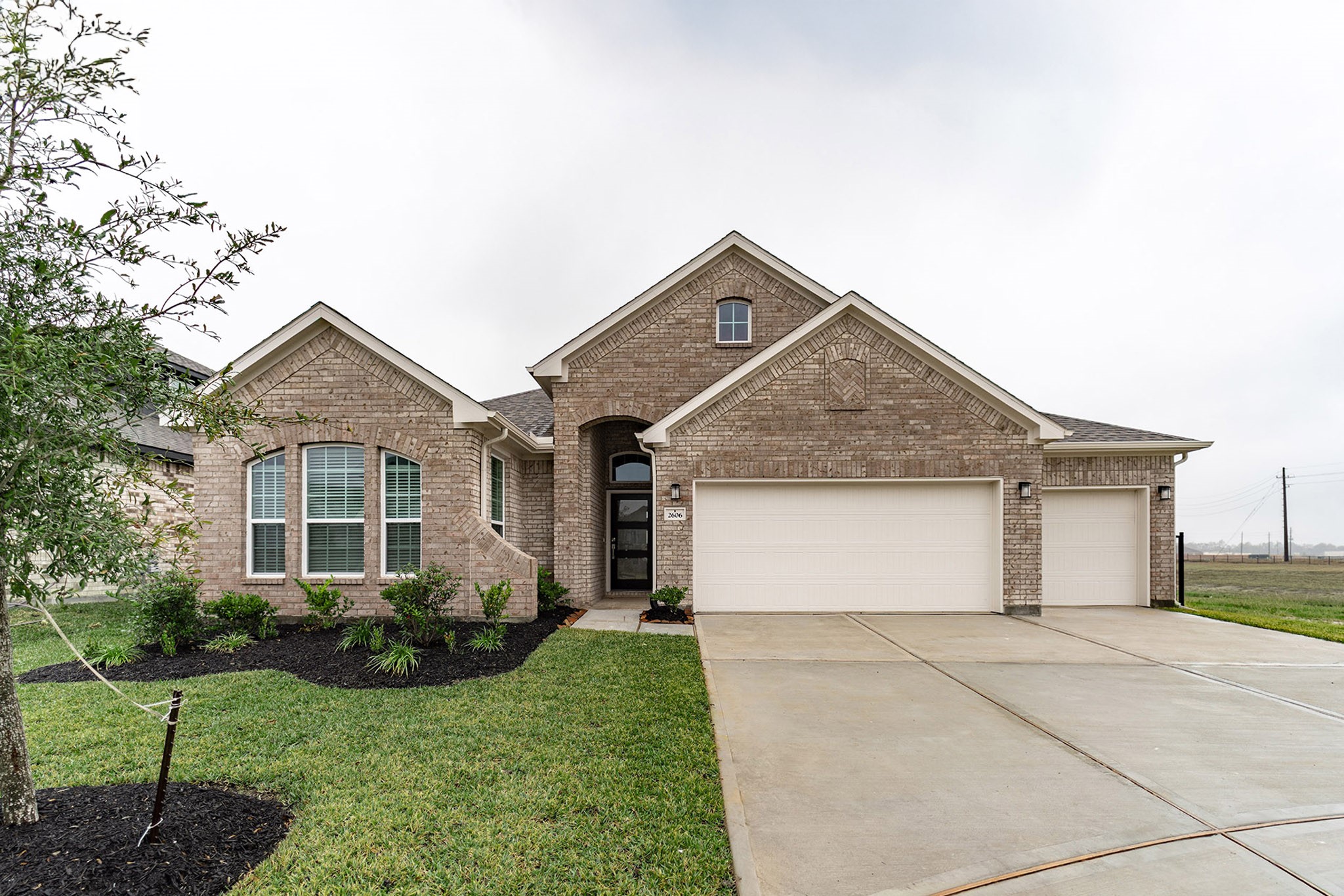 2606 Jasper Oaks Drive Property Photo 1