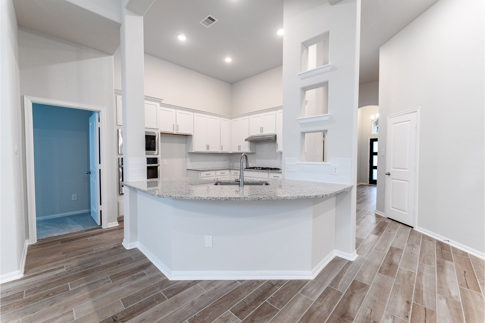 2606 Jasper Oaks Drive Property Photo 5