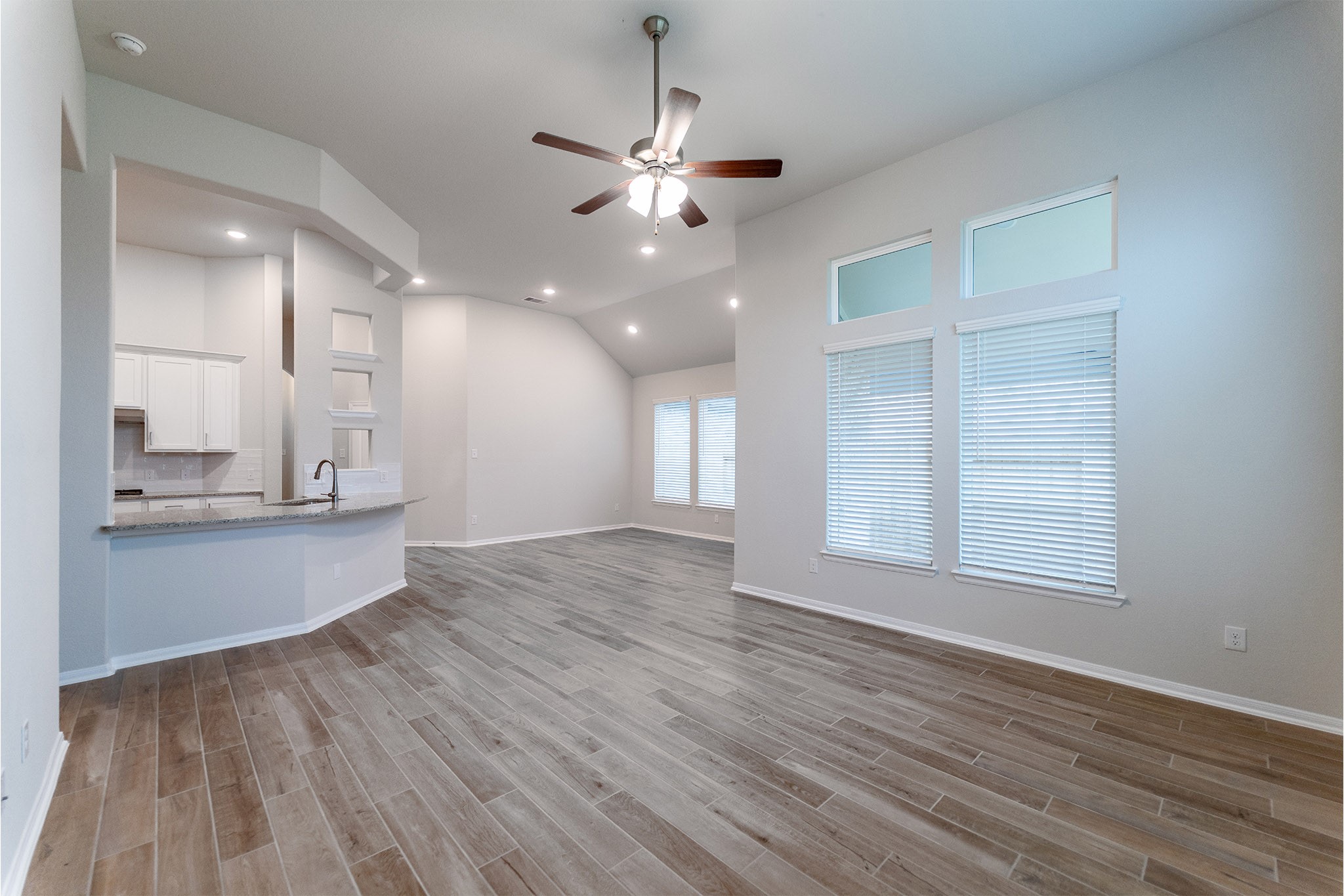 2606 Jasper Oaks Drive Property Photo 10