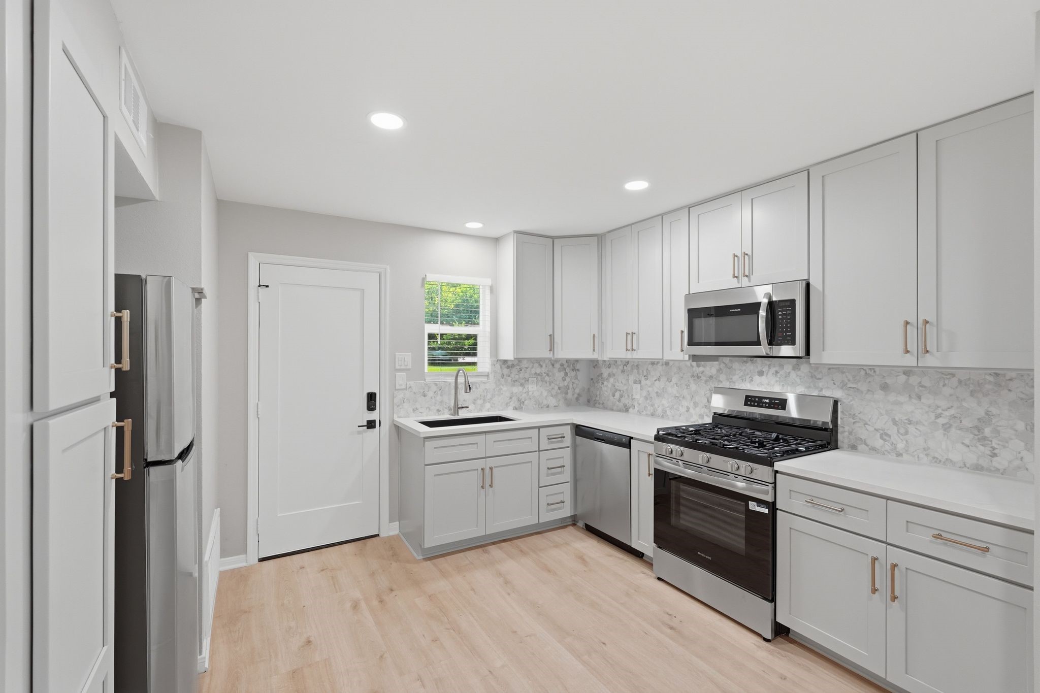 1919 20th Street Property Photo 34