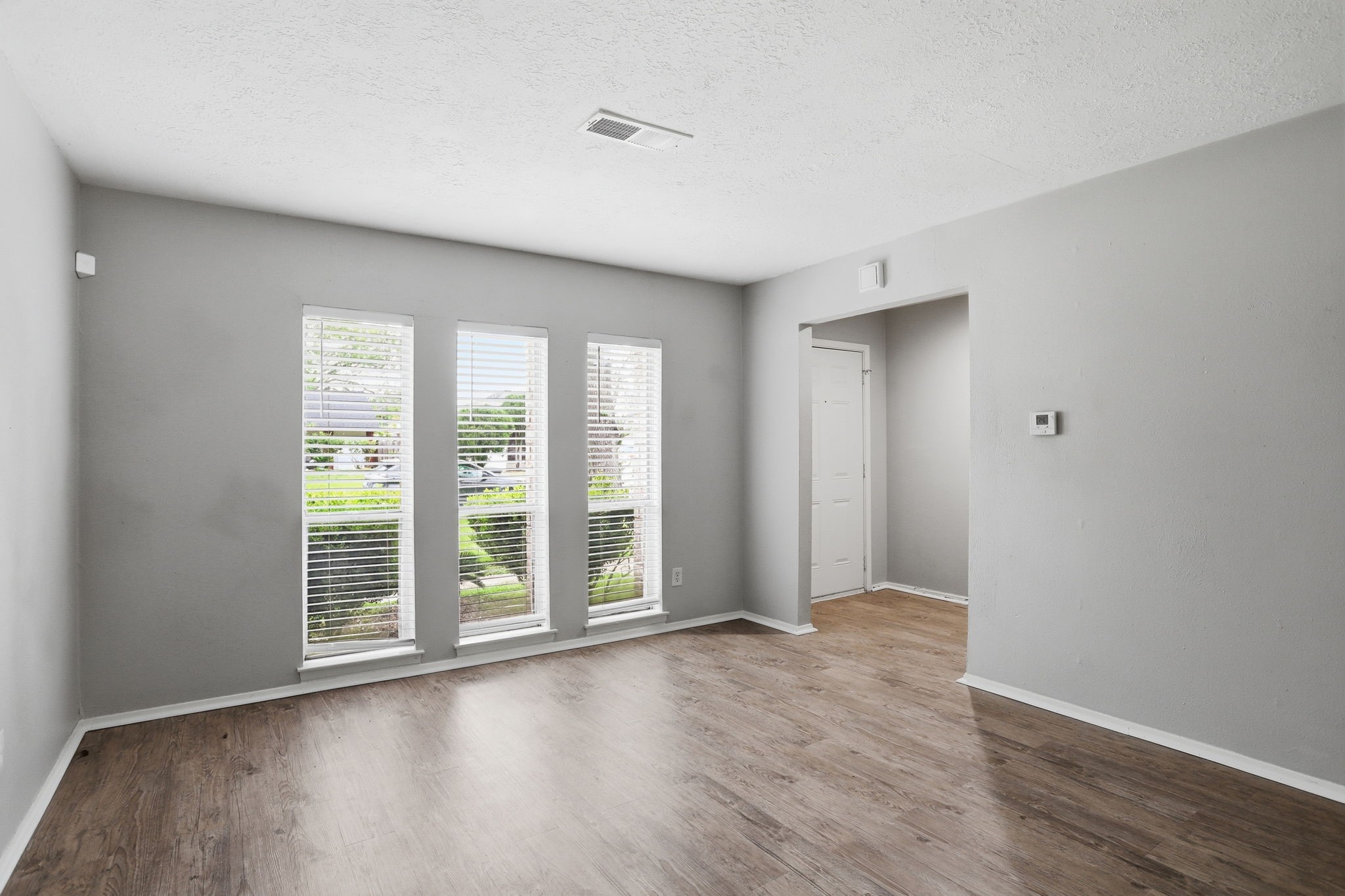 12614 Chiswick Road Property Photo 10