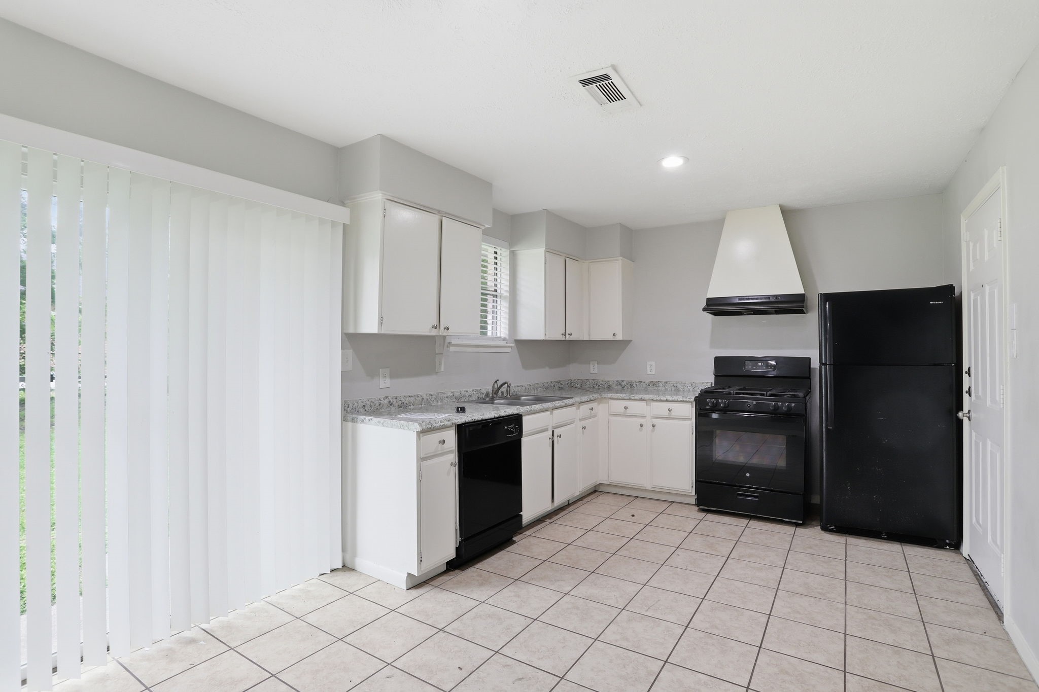 12614 Chiswick Road Property Photo 14