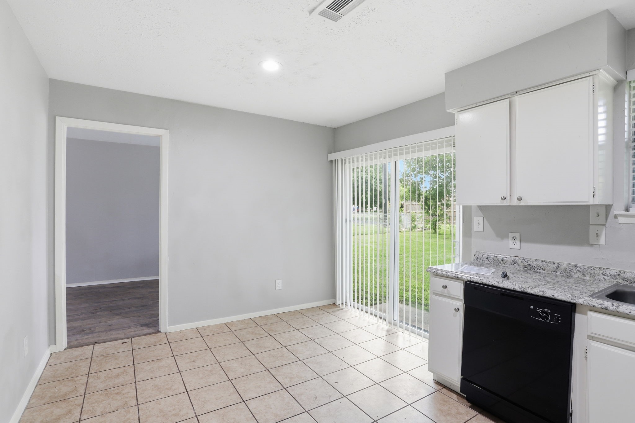 12614 Chiswick Road Property Photo 17