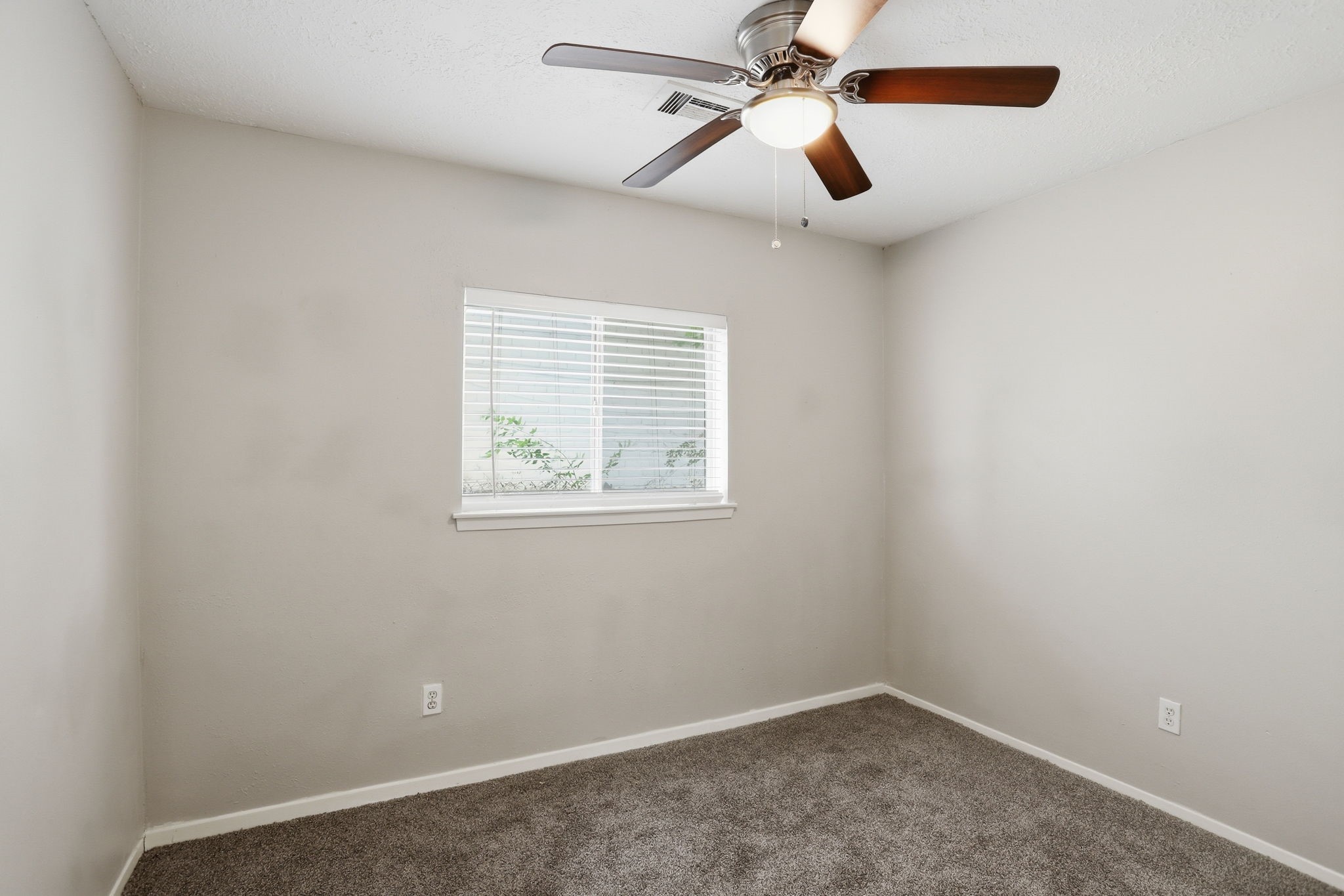 12614 Chiswick Road Property Photo 28