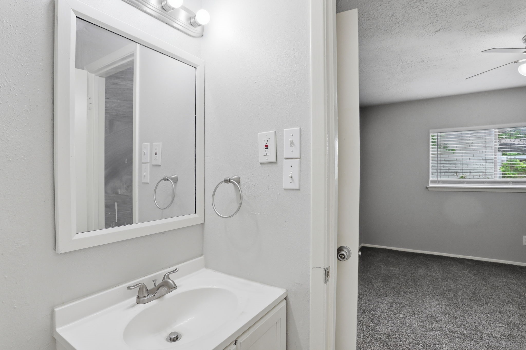 12614 Chiswick Road Property Photo 34