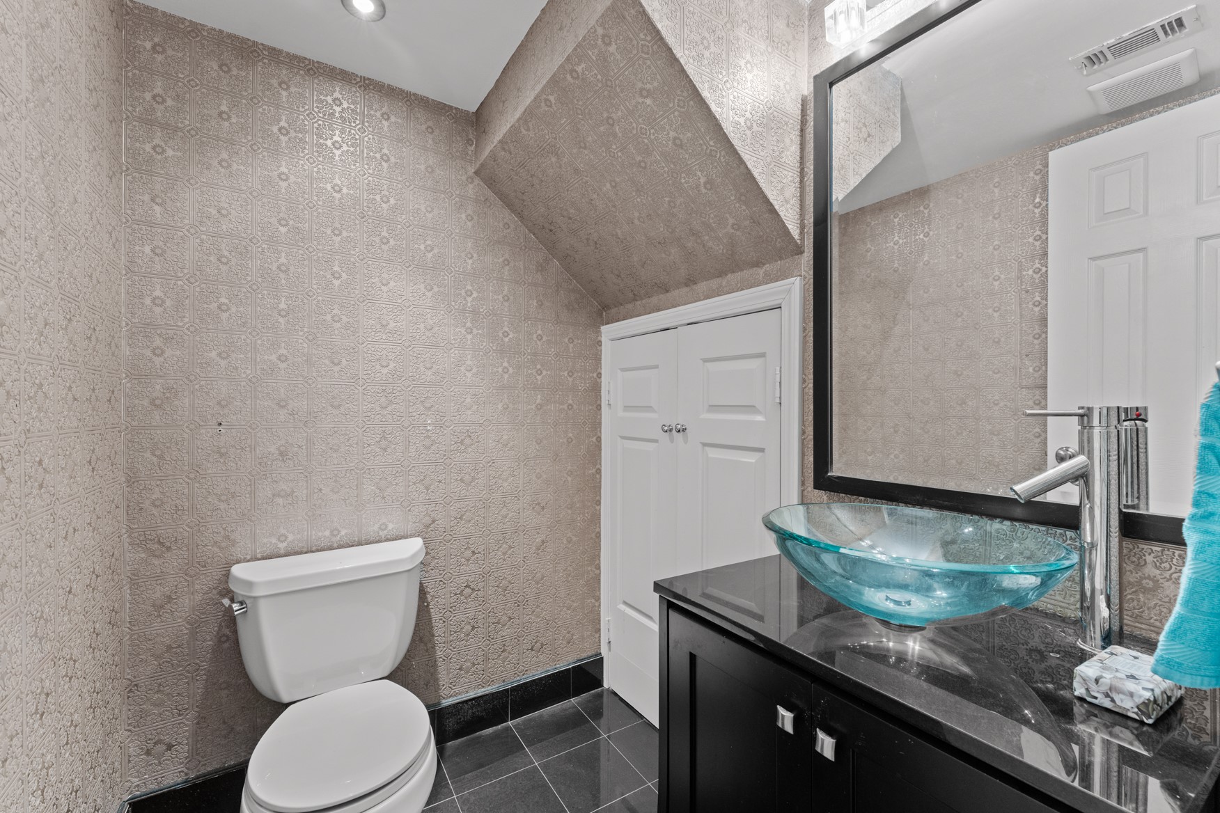 3300 Bellefontaine Street 42 Property Photo 10